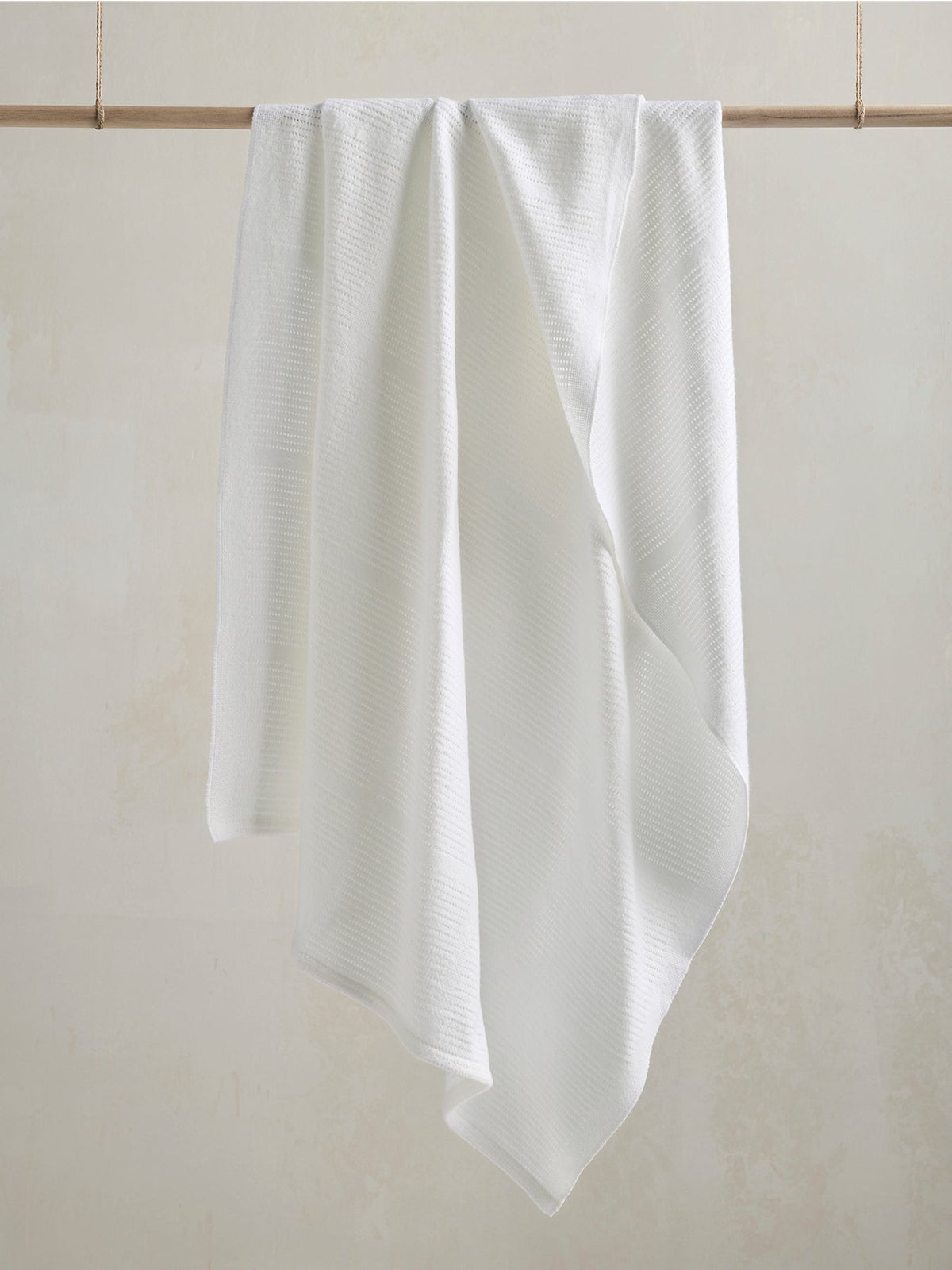 Cellular Cot Bed White Blanket
