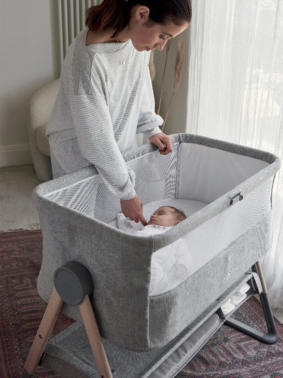 Lua Bedside Crib