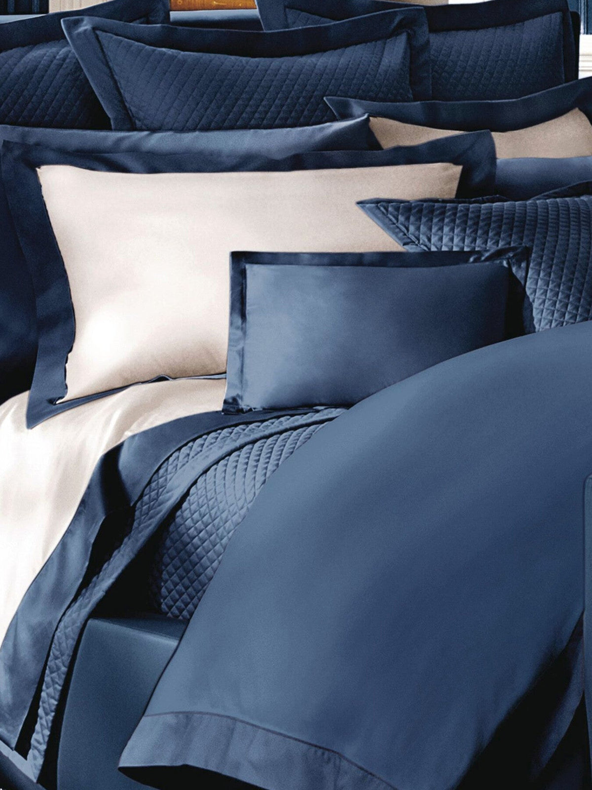 Langdon Oxford Pillowcase White/Navy