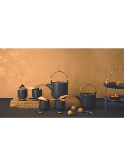 Coppa Kuro Teapot with Wooden Handle