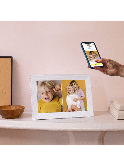 Carver WiFi-connected Solid Picture Frame