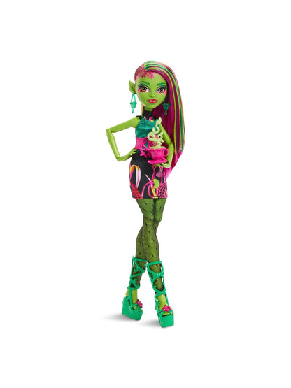 Monster High Skulltimate Secrets Garden Mysteries Playset, Venus Mcflytrap Doll