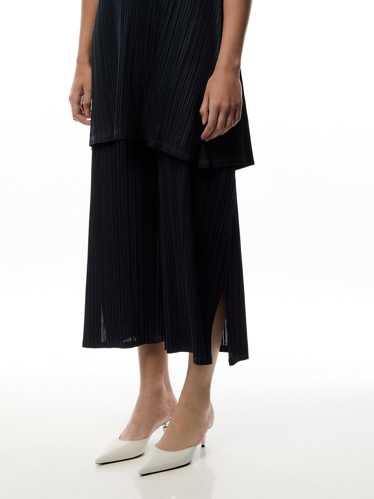Pleats Mellow Blue Black Pants