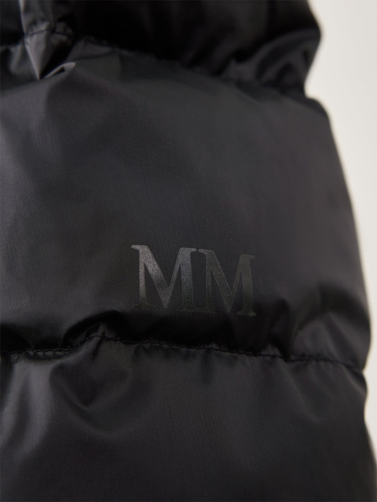Carioca Coat Black