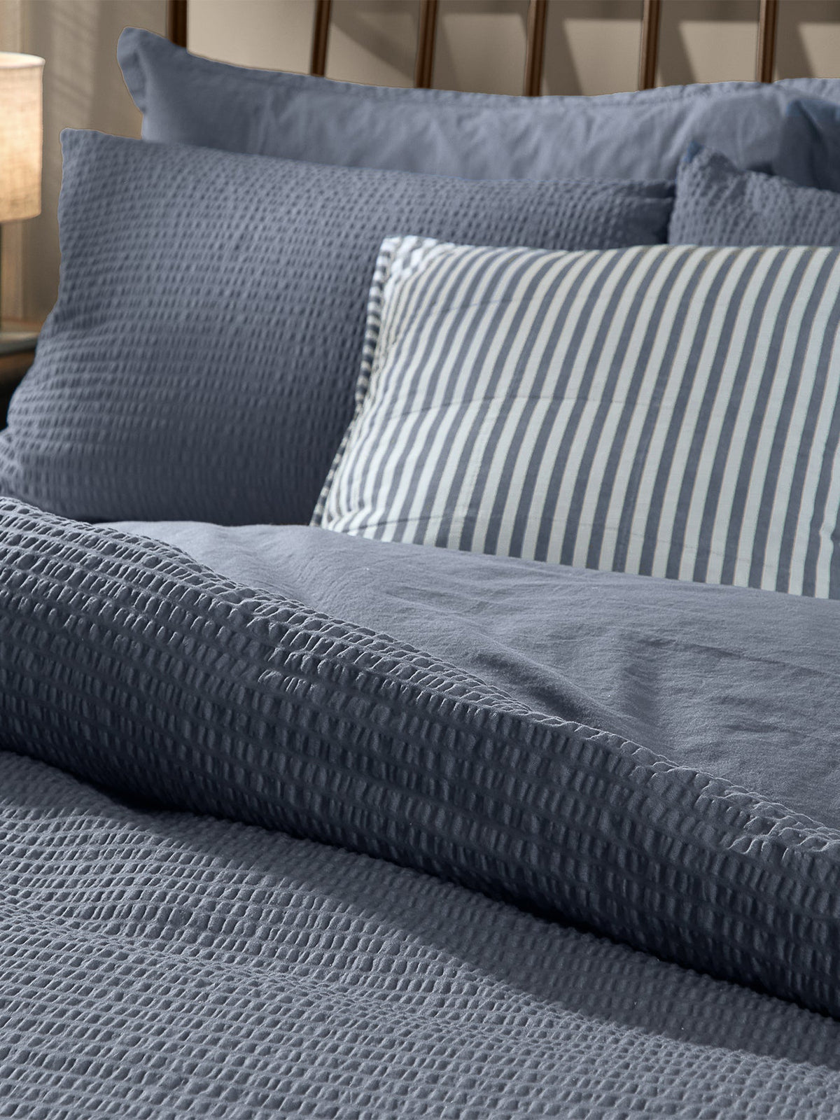 Cotton Hebden Relaxed Seersucker Double Duvet Set - Denim Blue